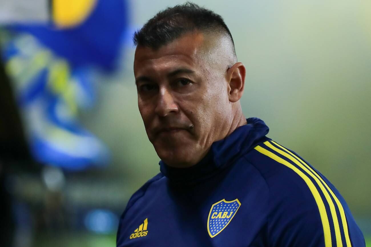 Jorge Almirón y un nuevo triunfo de su Boca en la Liga Profesional, que le da cimiento a su gestión como DT. (Fotobaires)