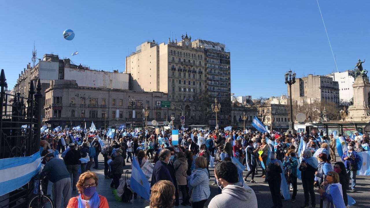 Marcha frente al Congreso contra la reforma judicial. 