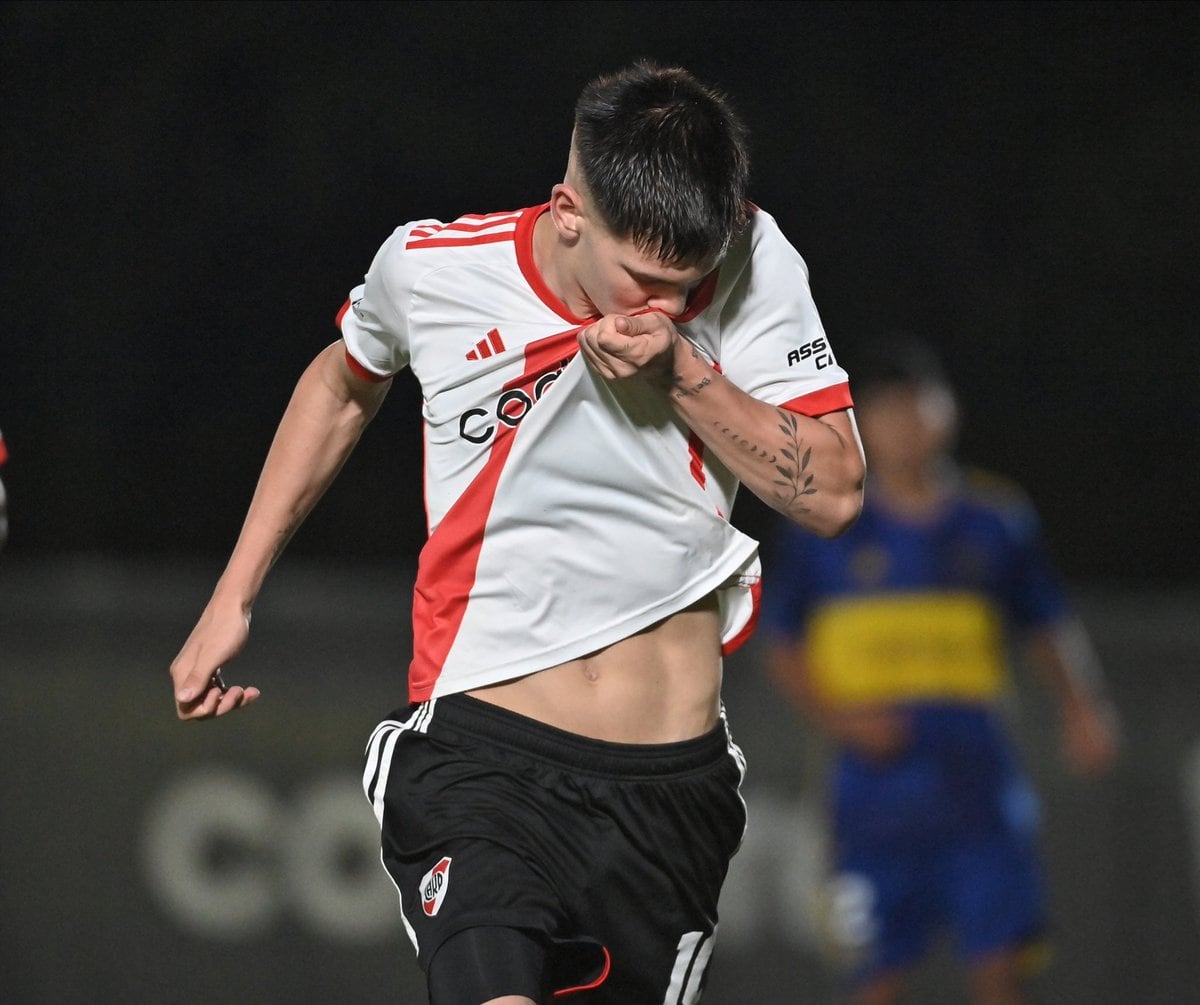 River goleó a Boca 4-1 en el Superclásico de Reserva con goles de Ruberto y Mastantuono.