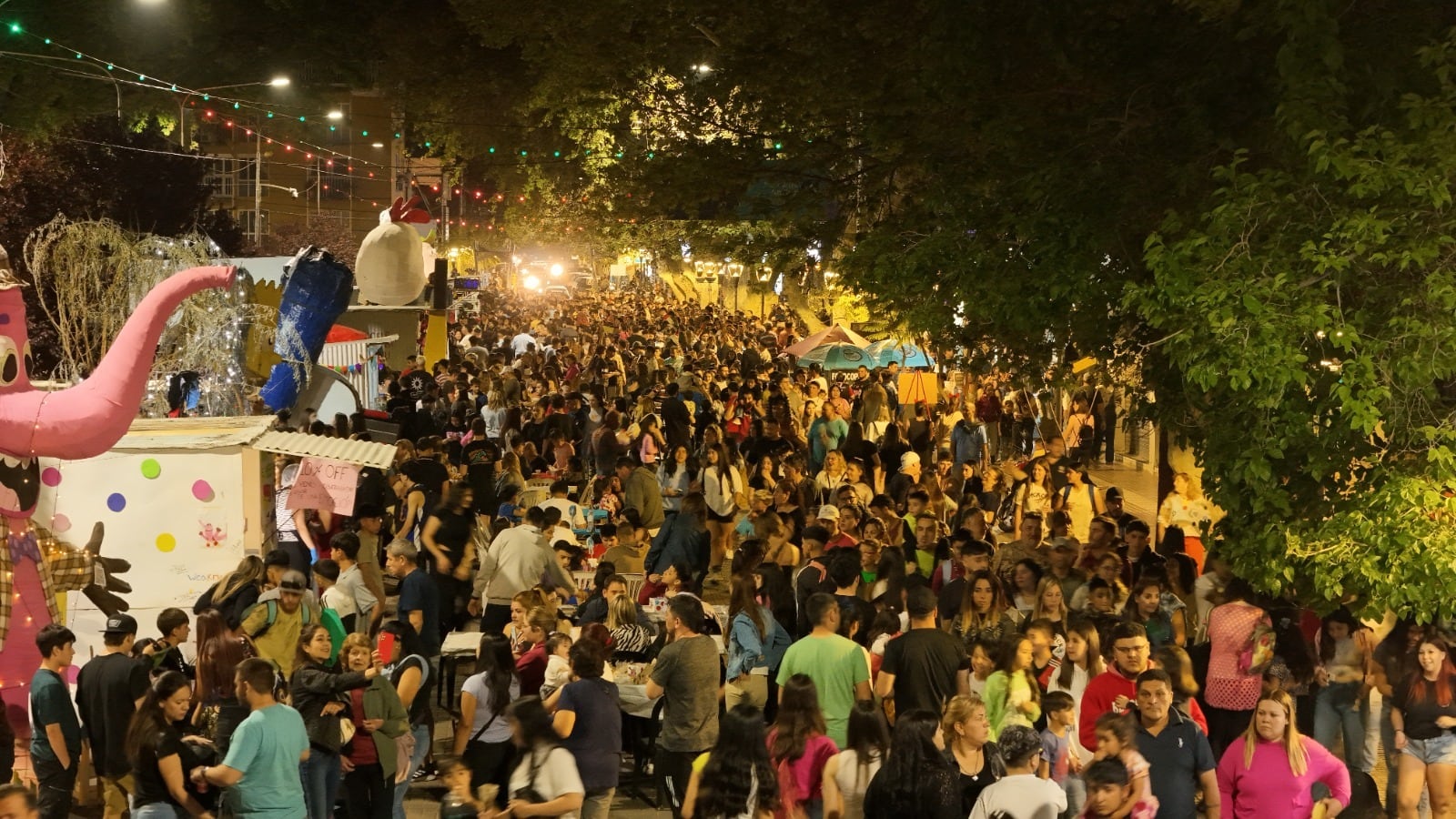 Más de 100 mil personas disfrutaron de la Semana de la Juventud en Maipú.