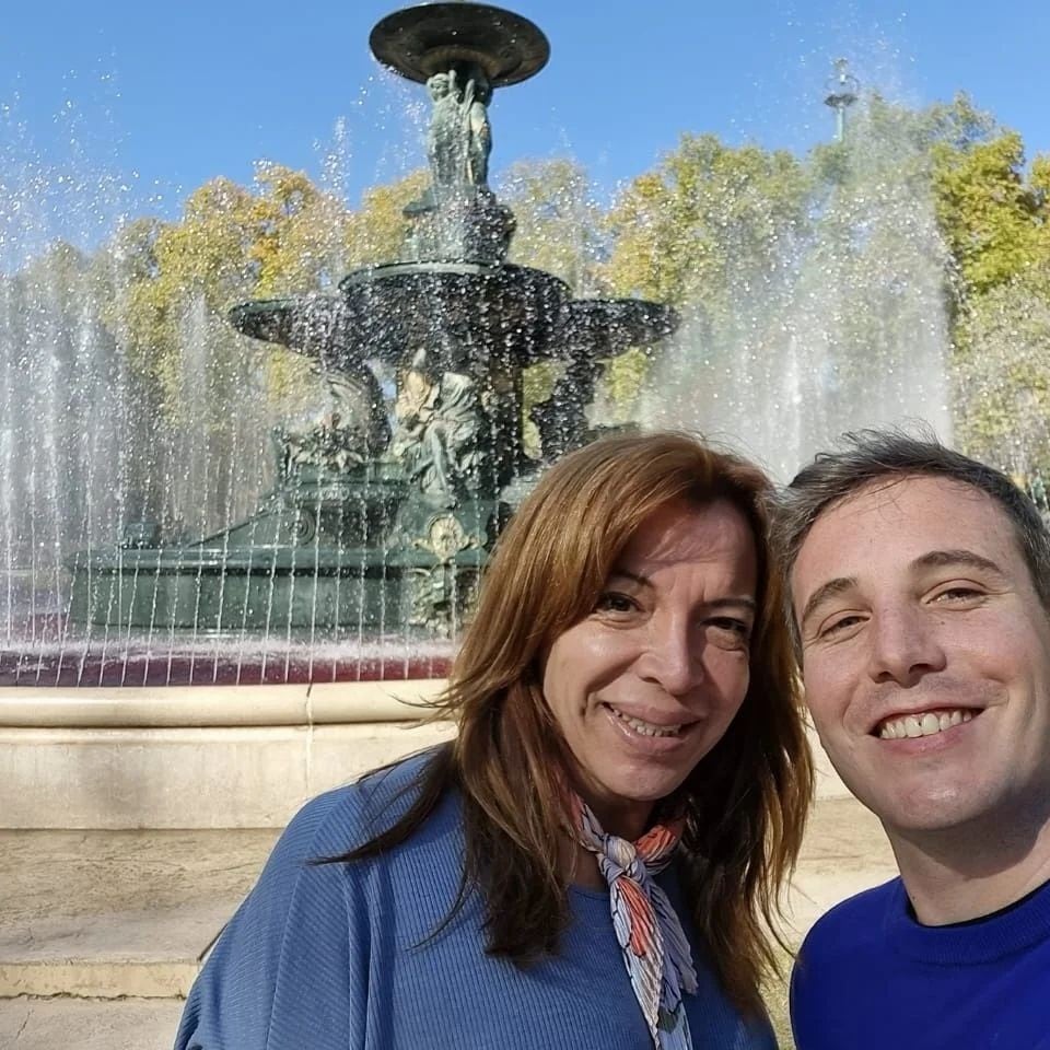 Lizy Tagliani y su novio, Sebastián Nebot, en Mendoza.