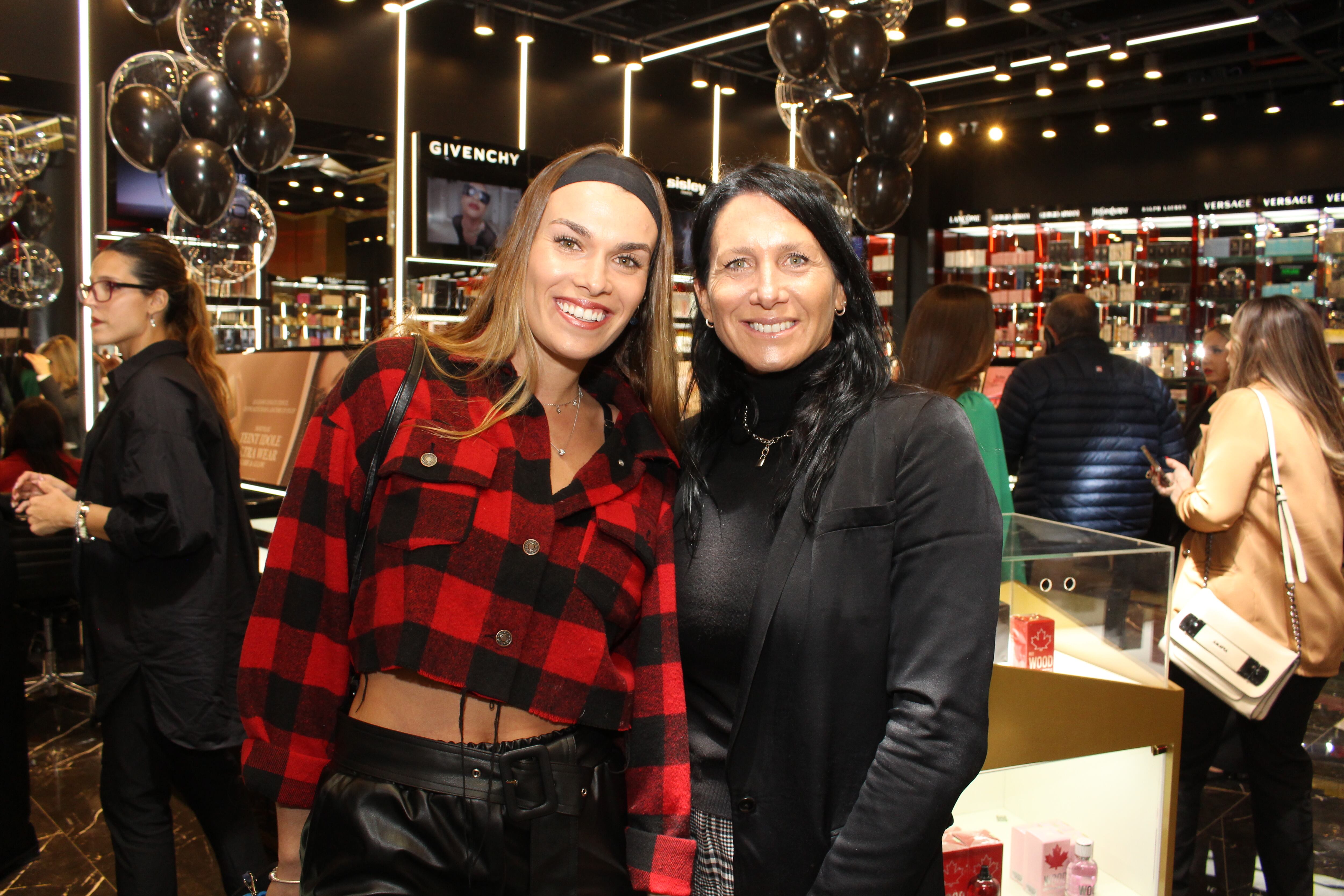 Fernanda Cabrera y Lorena Imberlina.