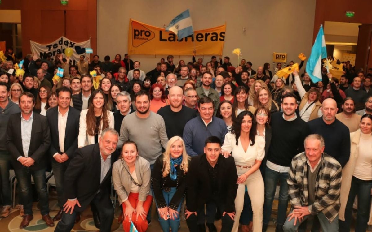 La foto familia del Pro Mendoza. Foto: Prensa Pro.