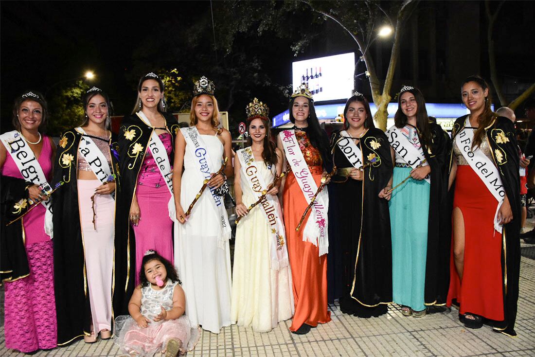 Julieta Lonigro y las representantes distritales del departamento de Guaymallén.