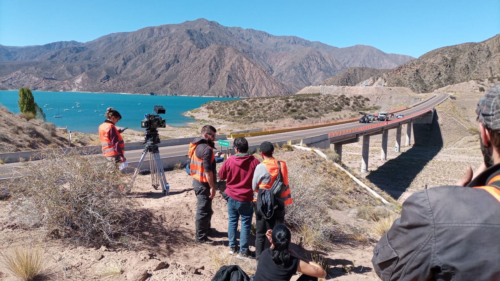 Foto del rodaje de "Jaque Mate" en Potrerillos. Foto: Gentileza.