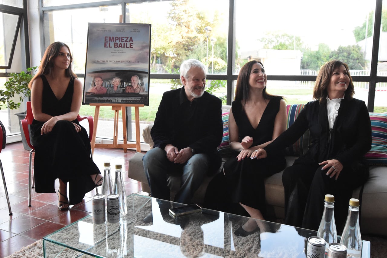 Avant Premiere, "Empieza el Baile"

Carolina Sobisch, Jorge Marrale, Marina Seresesky, Mercedes Moran 
Foto: Mariana Villa/ Los Andes