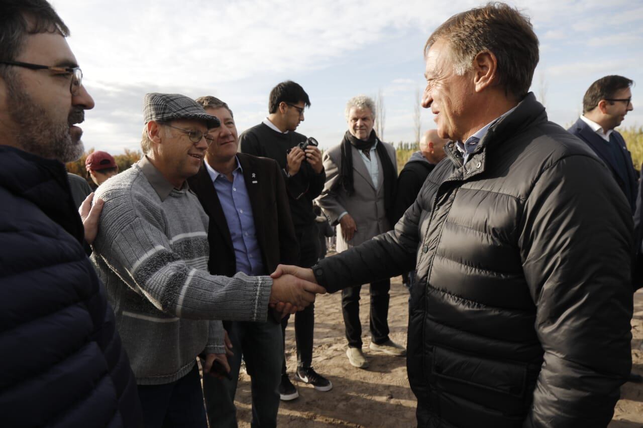 El gobernador Rodolfo Suárez visitó el reservorio Bosch en Bowen.