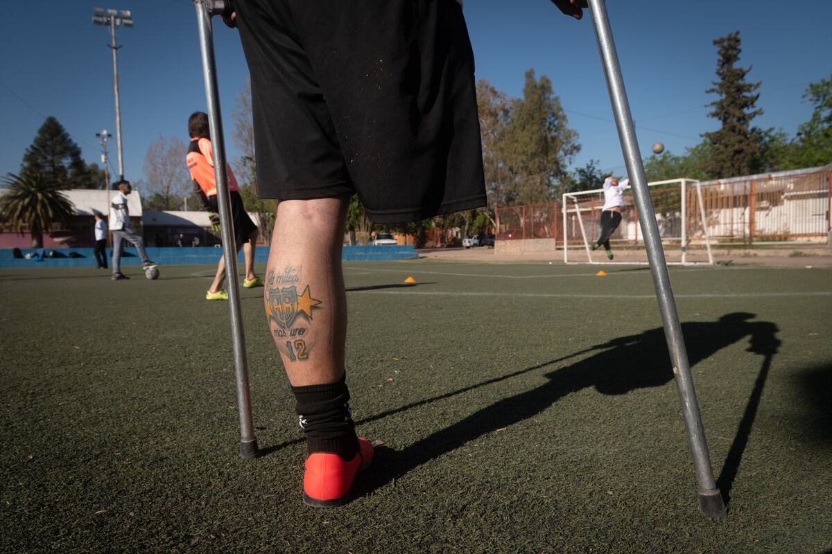 Liga Nacional de Fútbol de Amputados.

En el polideportivo del Barrio de la Gloria se disputó la tercera fecha entre Los Cóndores de Mendoza y Los Leones de Tucuman. 
