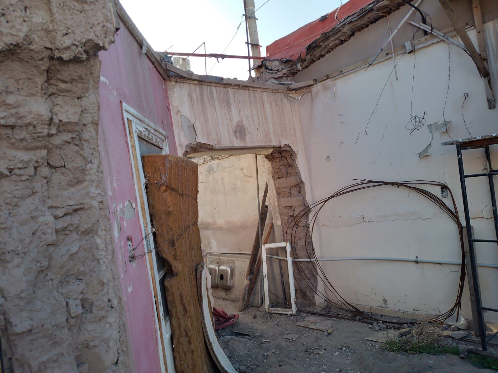 La casa de Silvia Trubiano y Sergio Reynoso, que la empresa constructora denunciada ha dejado inhabitable. Foto: Gentileza