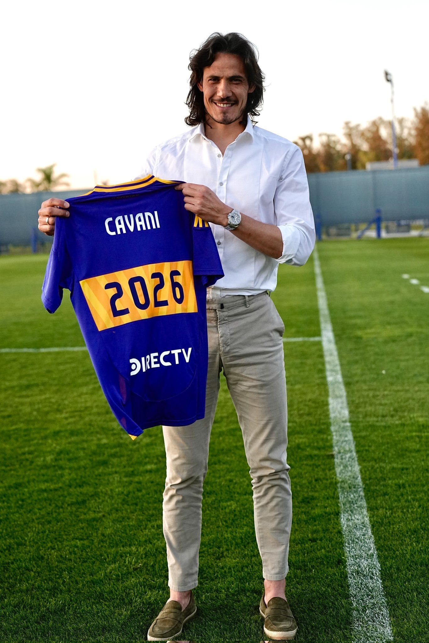 Edinson Cavani renovó con Boca y se queda hasta diciembre del 2026.