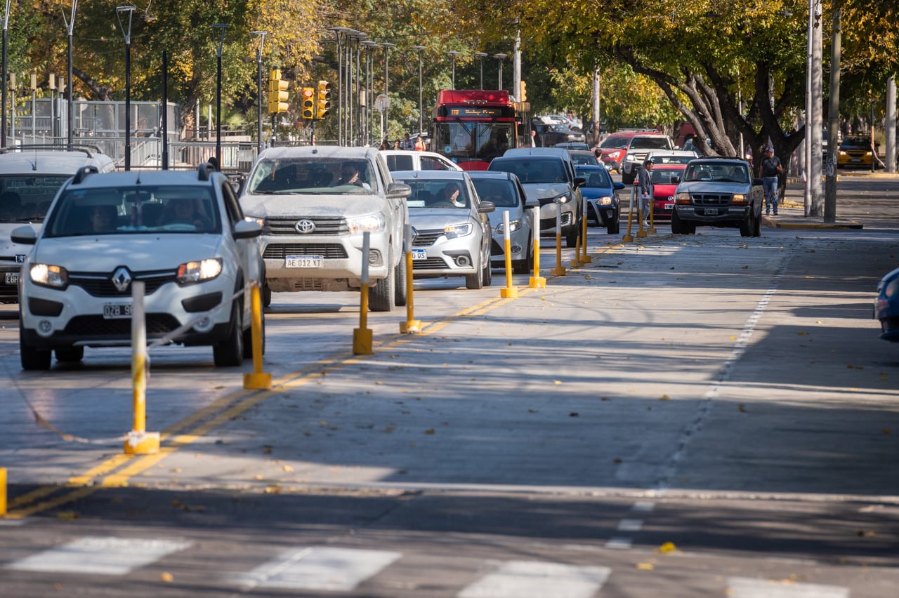 Obras, mejoras de calles
La calle Morón de ciudad será doble mano.
 
Foto: Ignacio Blanco / Los Andes 