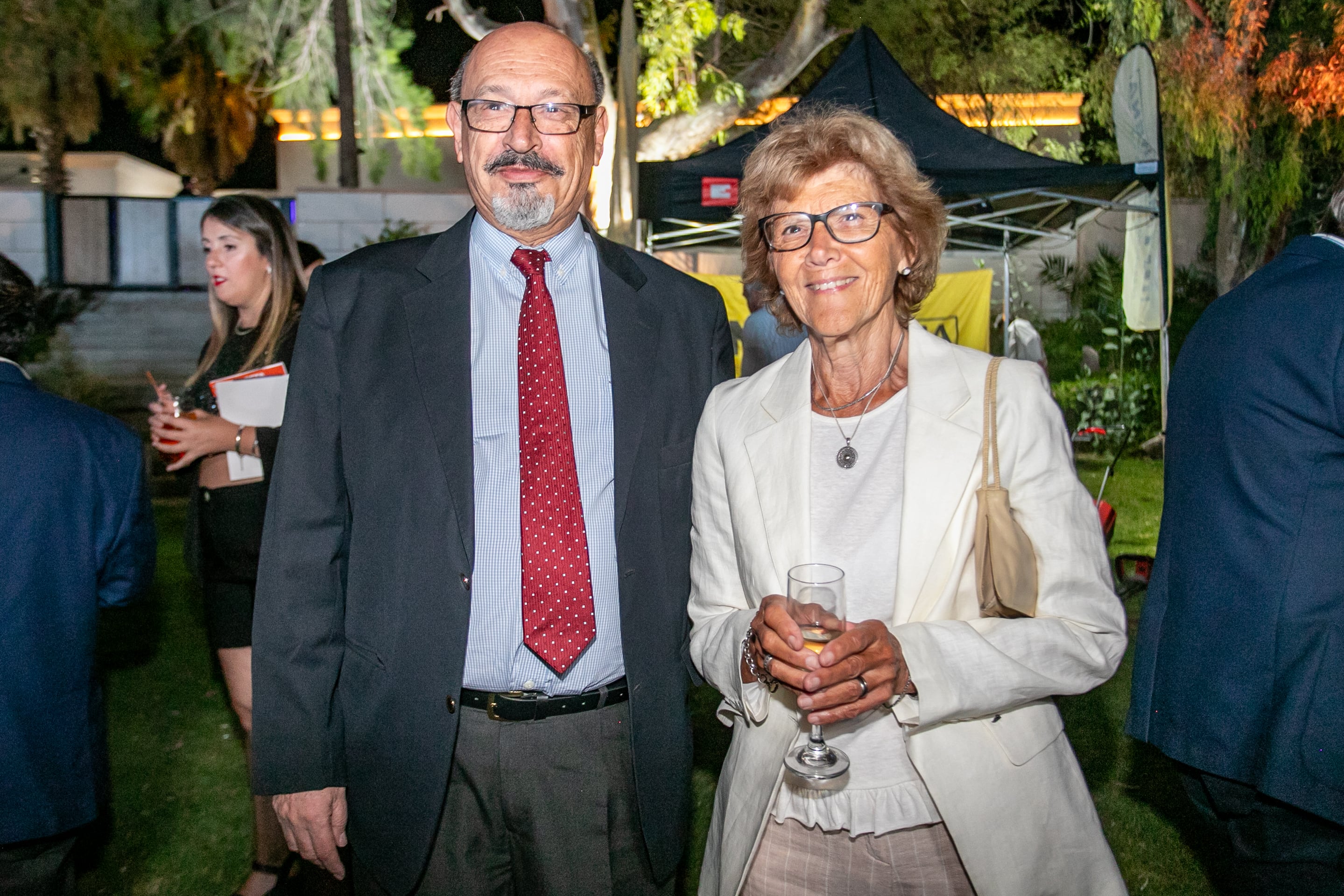 Juan Carlos y Marta Susana Cerva Fris, siempre presentes.