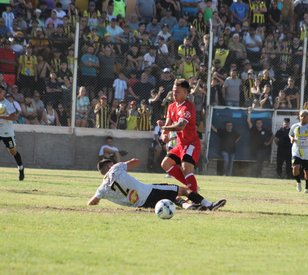 Huracán Las Heras campeón de la Copa Mendoza al vencer a Atlético Palmira. Foto Prensa Huracán LH