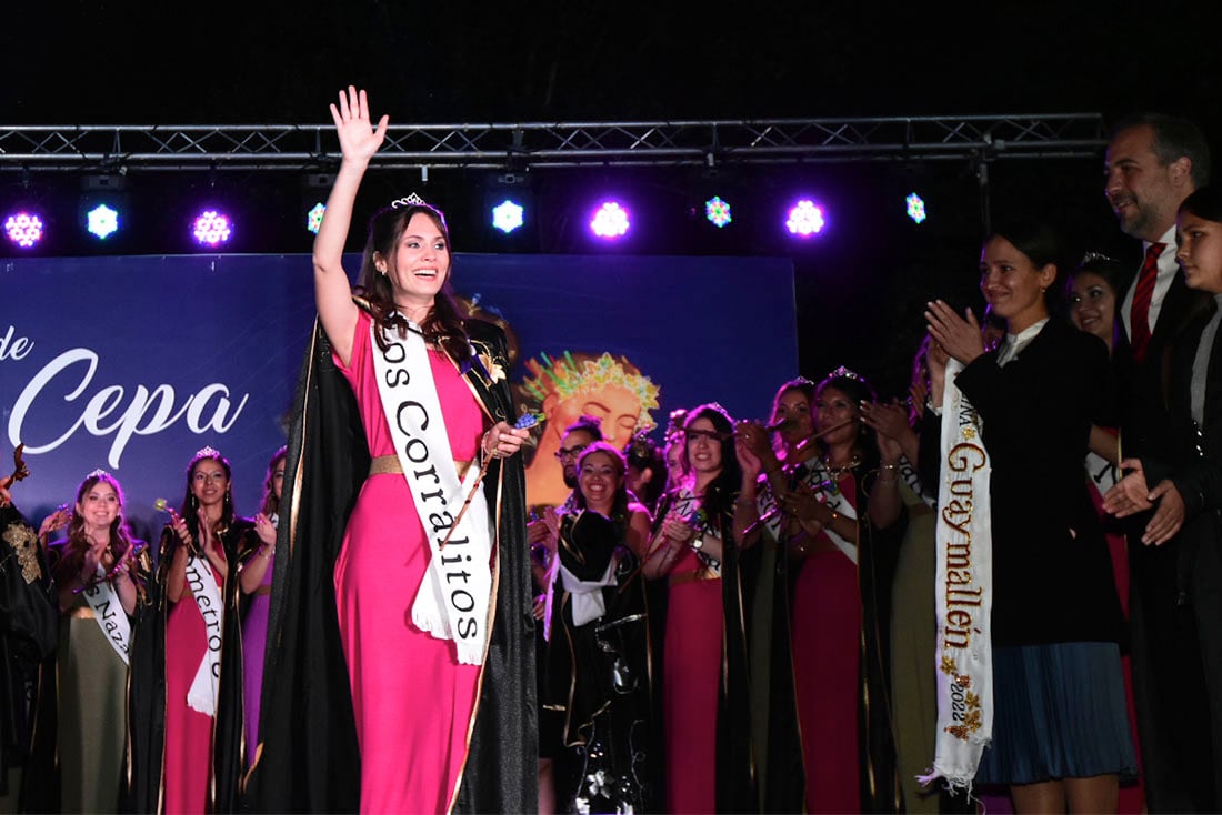 Vendimia disidente de Guaymallén: la candidata de Los Corralitos, Julieta Lonigro, es la elegida en esta fiesta sin el aval del departamento. Foto: Mariana Villa / Los Andes