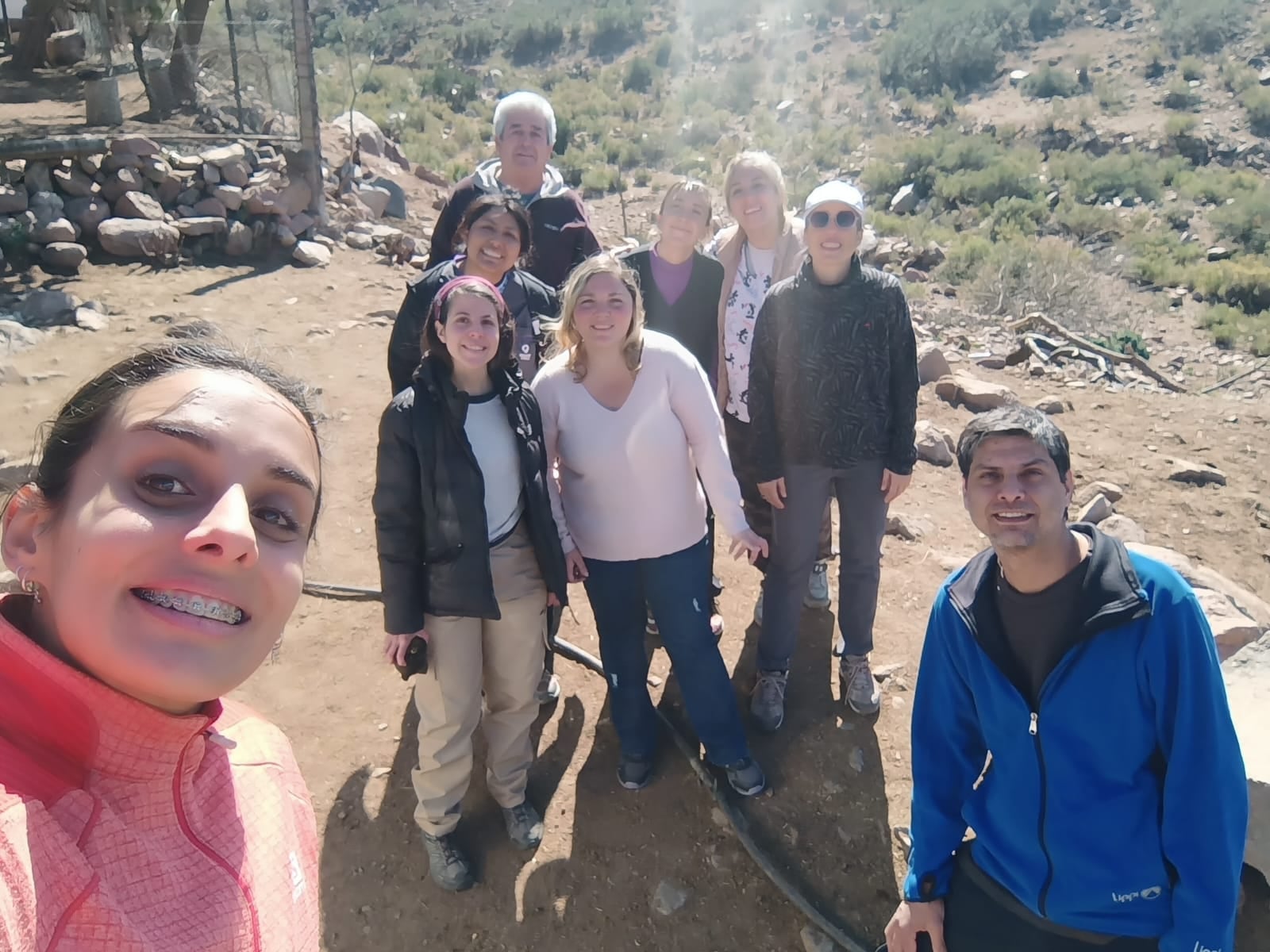 Equipo técnico WITRAL-IADIZA Y Municipio Godoy Cruz-Campaña vacunación y desparacitación de perros y gatos en septiembre. Foto: equipo de investigación Conicet Mendoza.