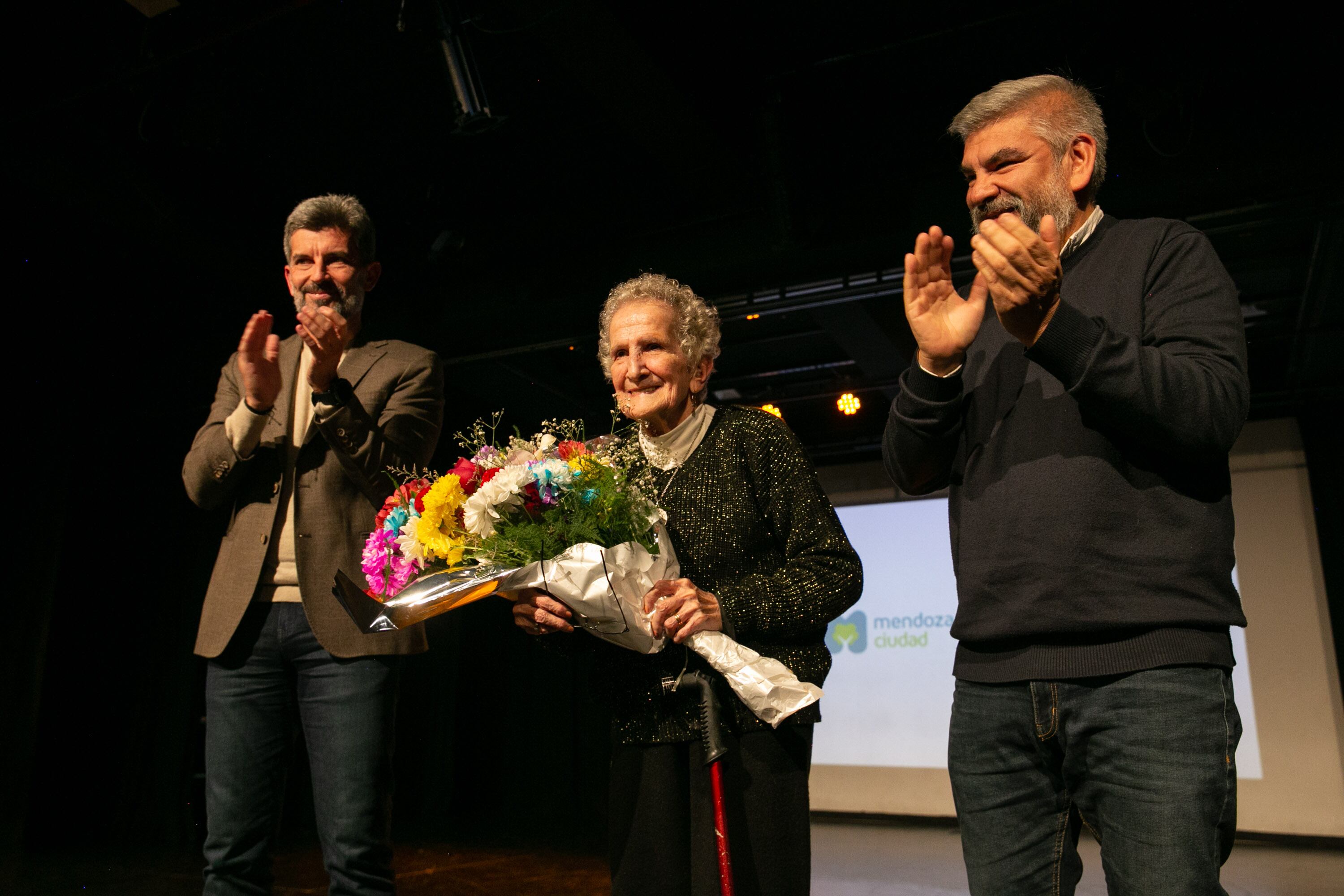 Lita Tancredi fue declarada Ciudadana Ilustre en un emotivo acto. Foto: Mendoza Ciudad.