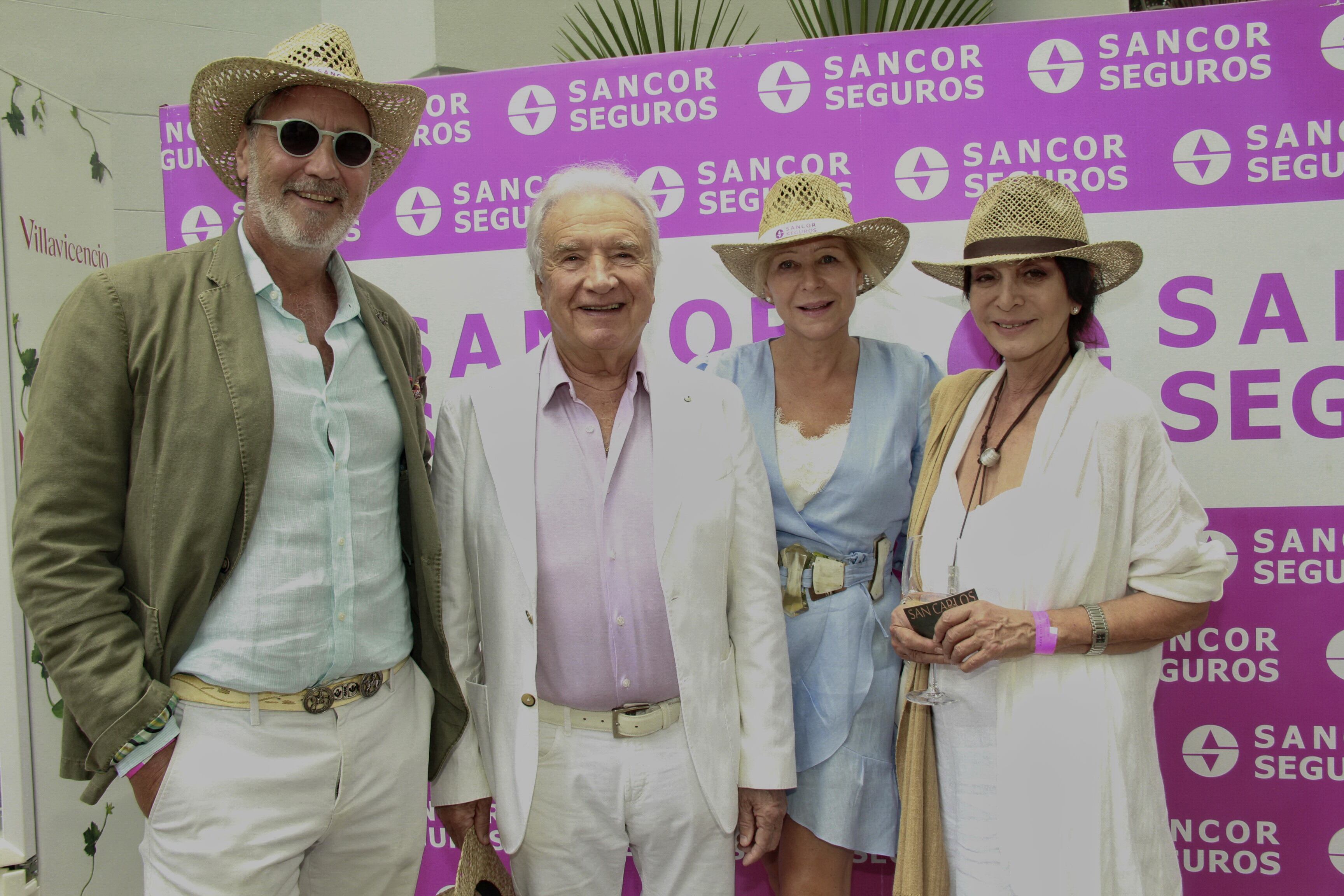 Alejandro Gawianski, Alfredo Román, Agnieszka Kurylo y Mónica Gutiérrez. - Foto: Fernando Grosso / Los Andes