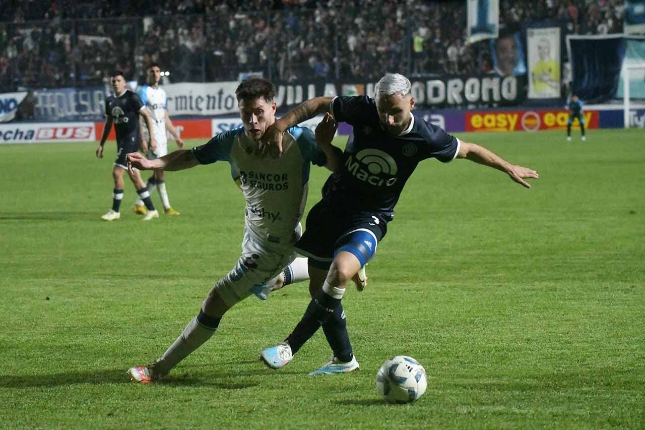 Fútbol Primera Nacional. El lateral izquierdo de Independiente, el Pipa Elordi, volvió a ser uno de los jugadores más regulares en el plantel Azul.
Foto: José Gutierrez / Los Andes 

