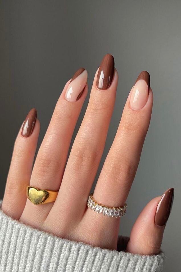 Cuáles son los colores de uñas en tendencia para este invierno 2023: marrón y nude