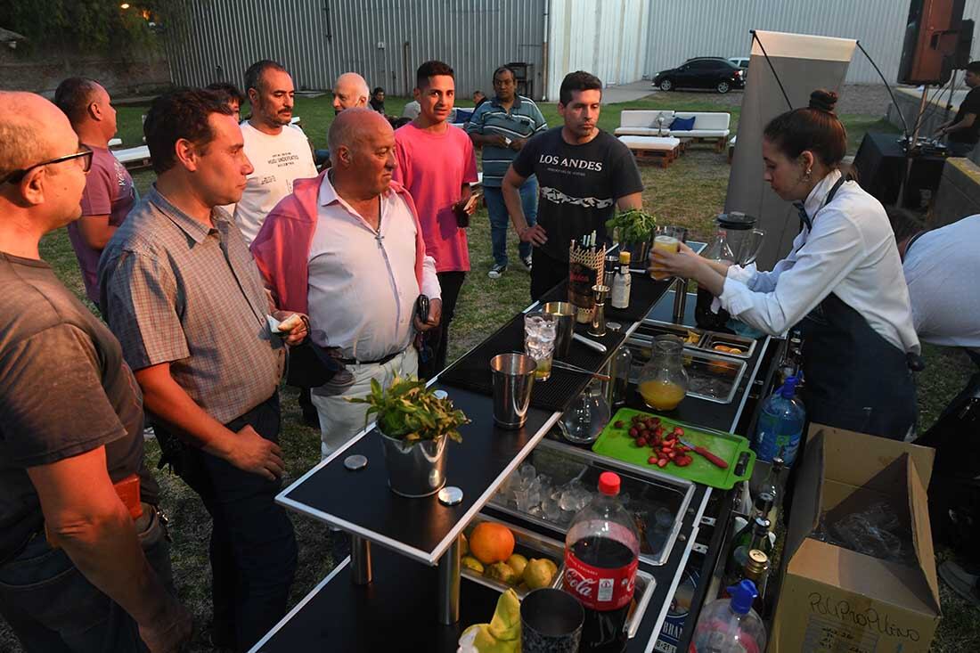 Agasajo día del canillita
En el parque de la planta impresora,Diario Los Andes agasajó a los canillitas en su día.