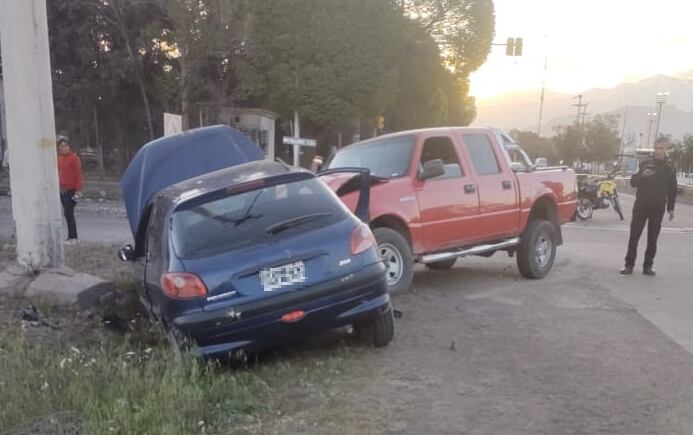 Choque en Luján de Cuyo - Fuentes policiales