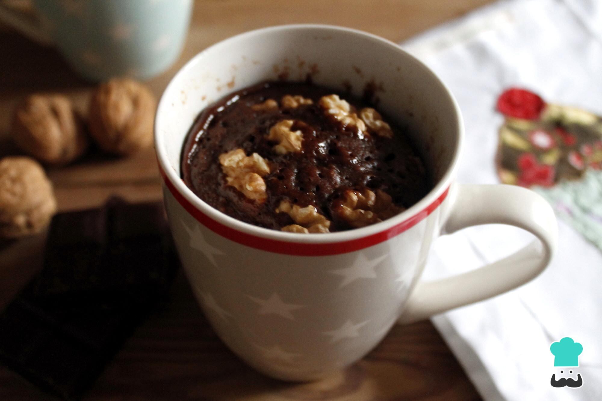 Sin horno y en 5 minutos: así podés preparar un esponjoso brownie en taza