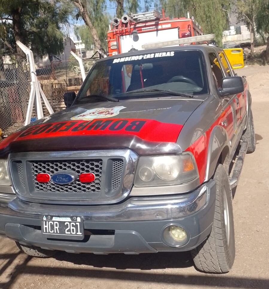 Bomberos de Las Heras detuvieron a un ladrón que los atacó con un cuchillo y amenazó de muerte: se acuartelaron. Foto: Gentileza