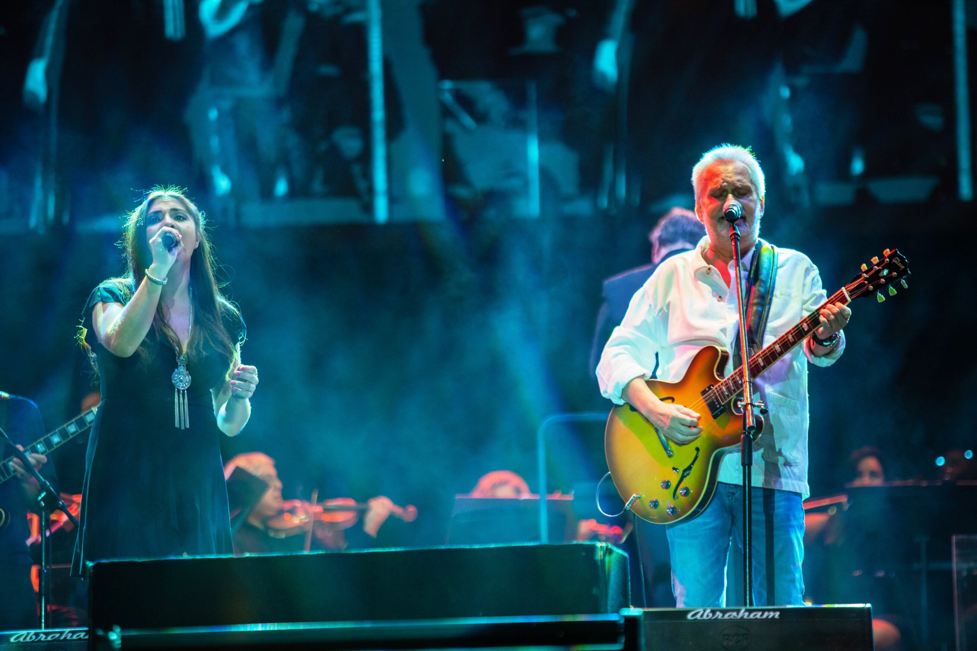 Cynthia Lozada y David Lebón compartieron una sublime versión de El tiempo es veloz.