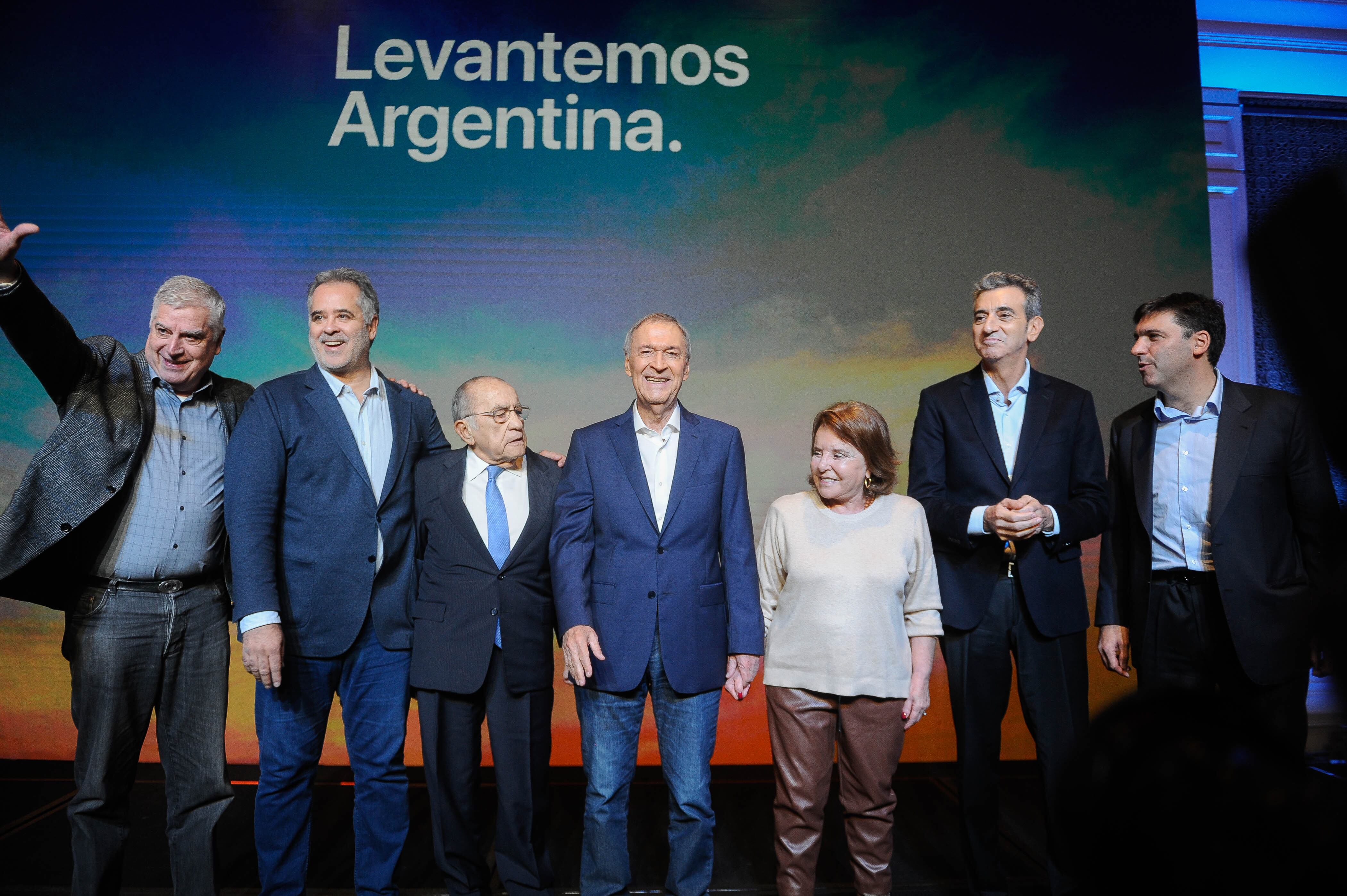 Juan Schiaretti y Florencio Randazzo en el lanzamiento de la fórmula presidencial. Foto: Federico Lopez Claro