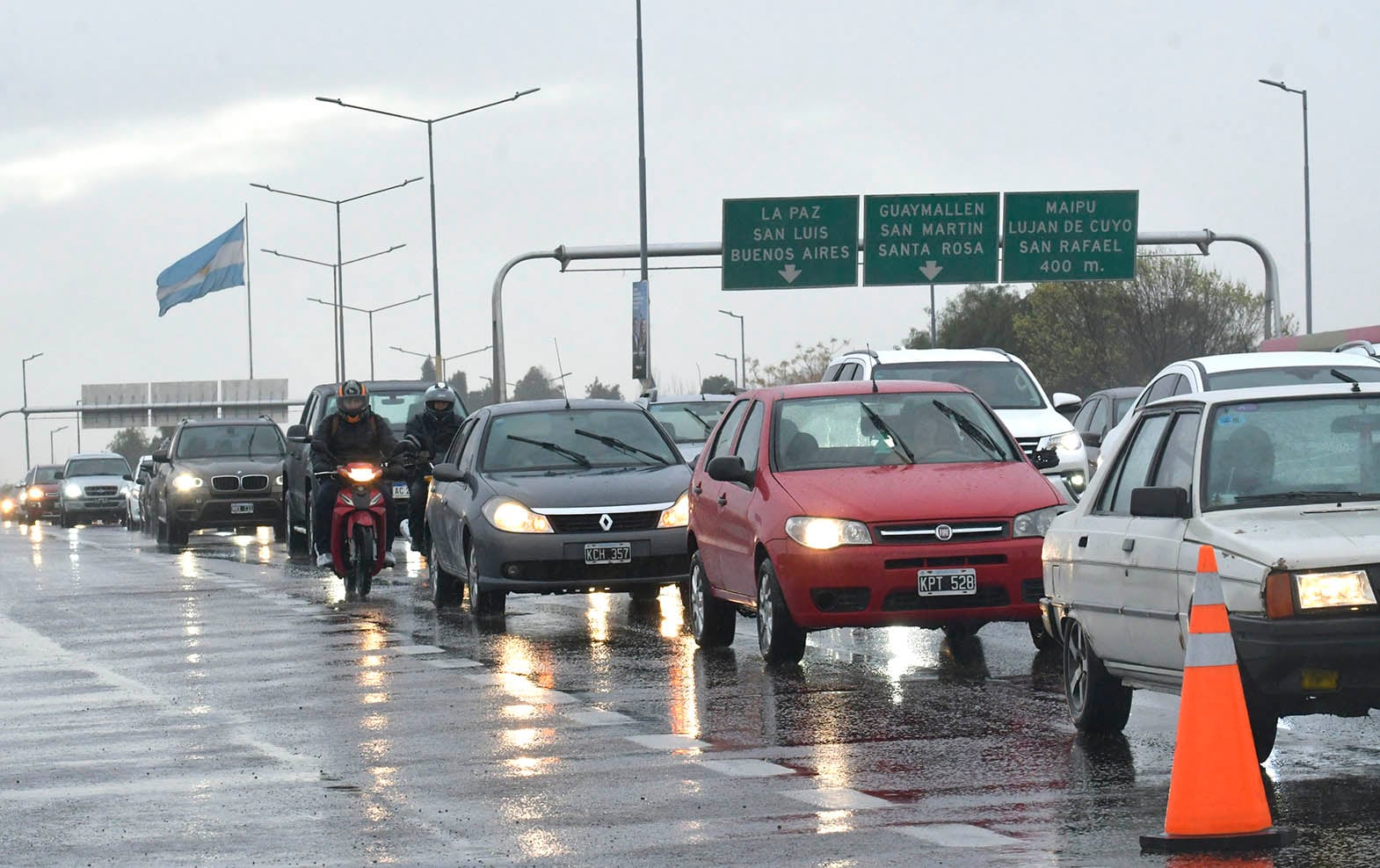 Los ingresos a la Ciudad estuvieron demorados por varios accidentes menores. / Foto: Orlando Pelichotti