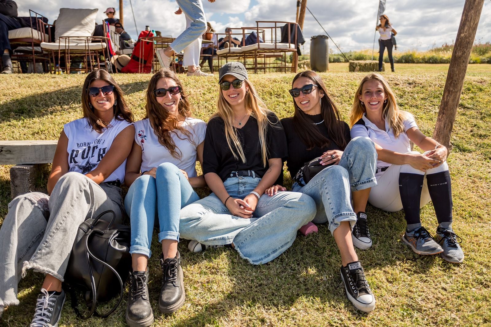 Las chicas disfrutaron de un día soleado.