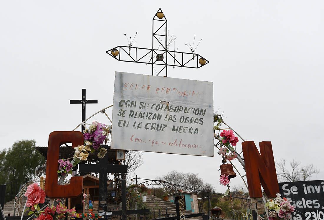 Hace poco se formó el grupo "Amigos de la Cruz Negra" que limpia y mantiene el lugar. Marcelo Rolland /