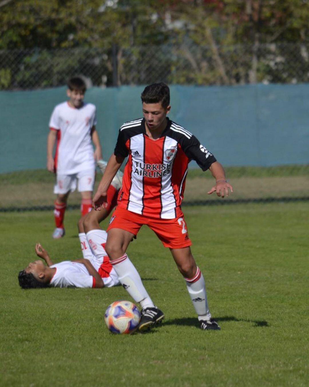 Bastian, el hijo mayor de Evangelina Anderson y Martín Demichelis. (Gentileza Instagram).