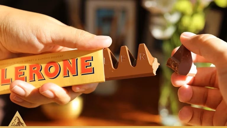 Toblerone volvió a la forma original dos años después. Foto: Web.