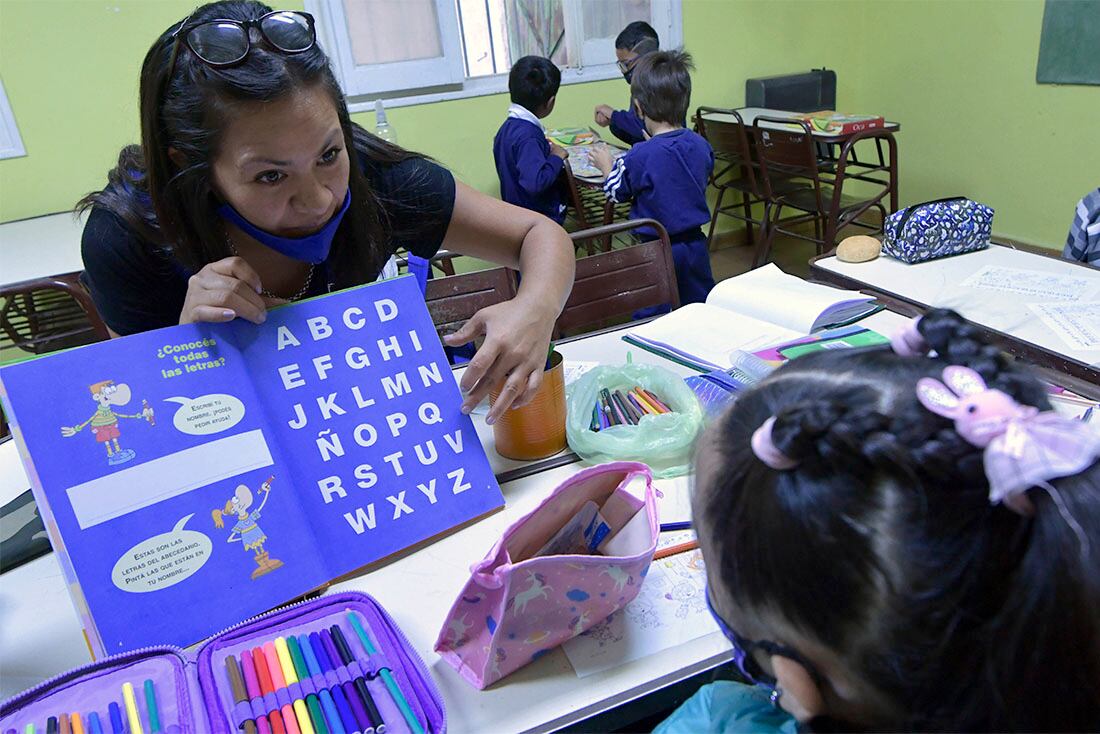 El 75% de estudiantes de primer grado tiene buen desempeño en lectura en Mendoza

En la foto, la Escuela 1 -098 Carmen Ponce de Videla  de Mendoza, primer grado  Señorita Vanesa
Foto: Orlando Pelichotti / Los Andes