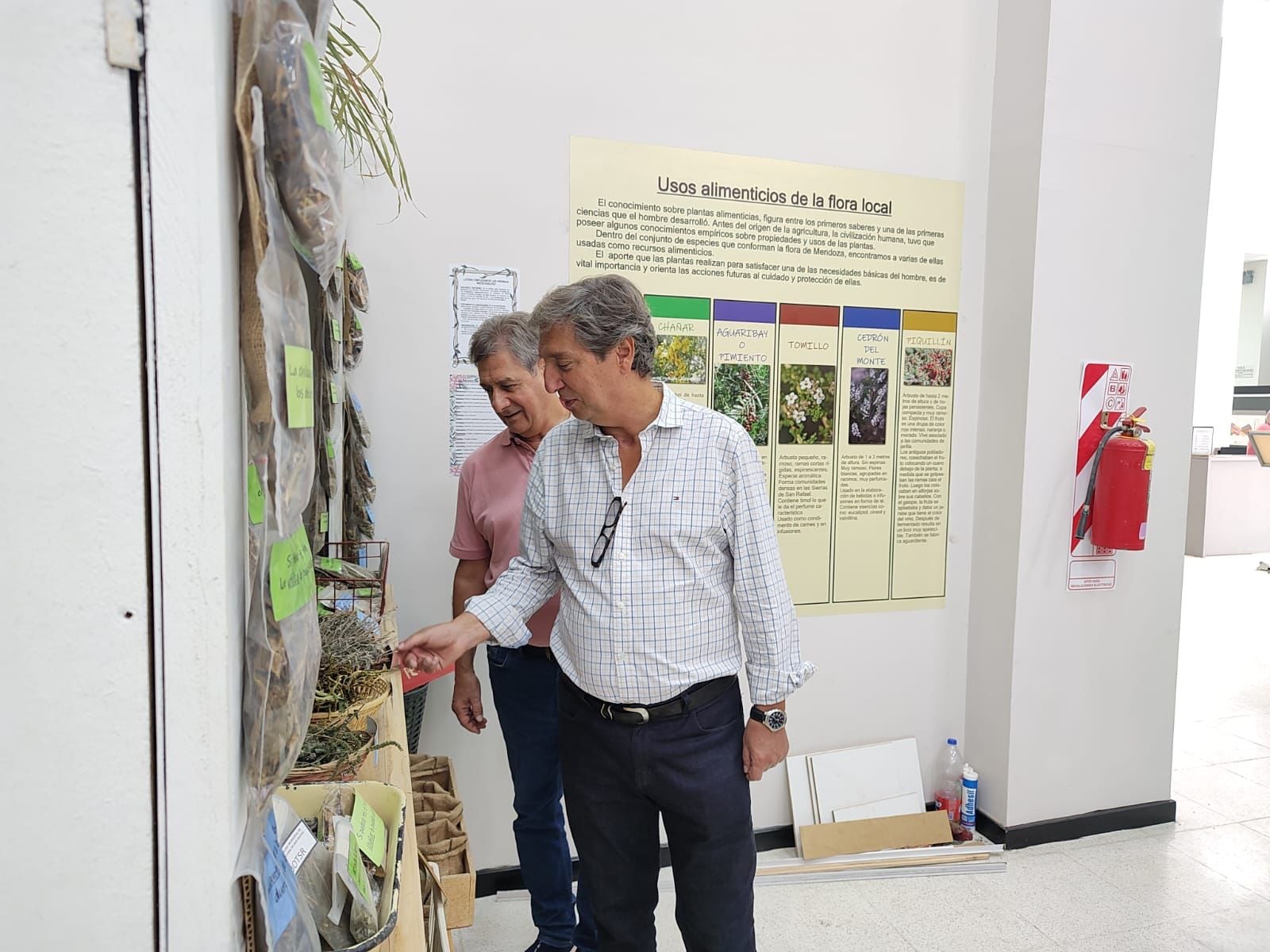 Emir y Omar Félix, en el Museo de Historia Natural de San Rafael