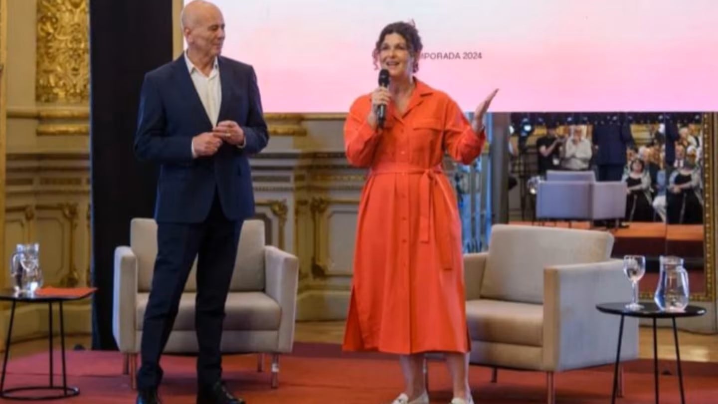 Jorge Telerman y Gabriela Ricardes en la presentación de la temporada 2024 del Teatro Colón (Foto Instagram / j.telerman - Juanjo Bruzza).