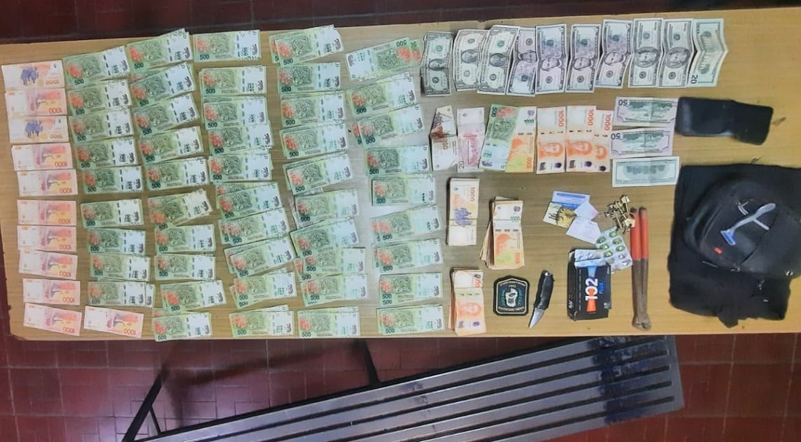 Cayeron tras asaltar un local en la galería Tonsa y robar más de medio millón de pesos y joyas. | Foto: Ministerio de Seguridad y Justicia