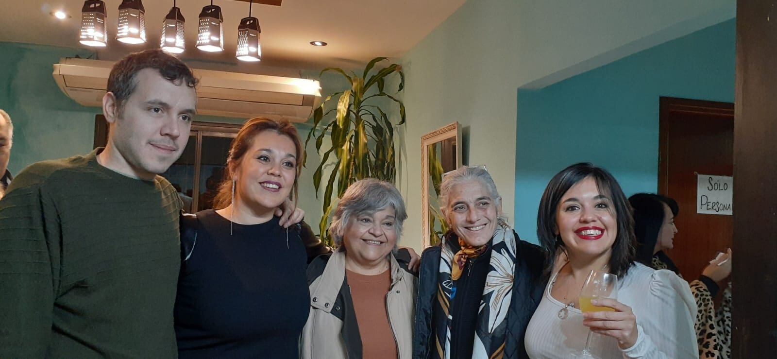 Rodolfo, Laura, Nora, Beatriz Barbera (presidente de Aehga) y Josefa Fossas.