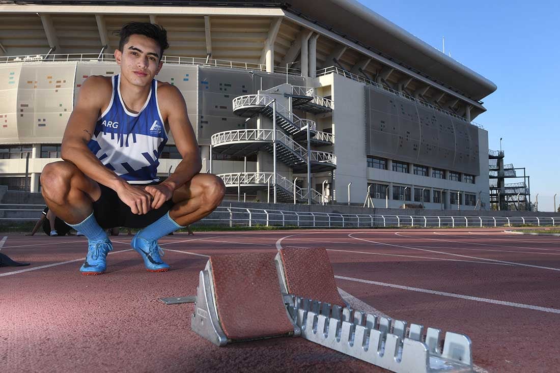 Agustin Pinti, atleta que viaja a Guayaquil, Ecuador representando a la Argentina en el Sudamericano de atletismo.
