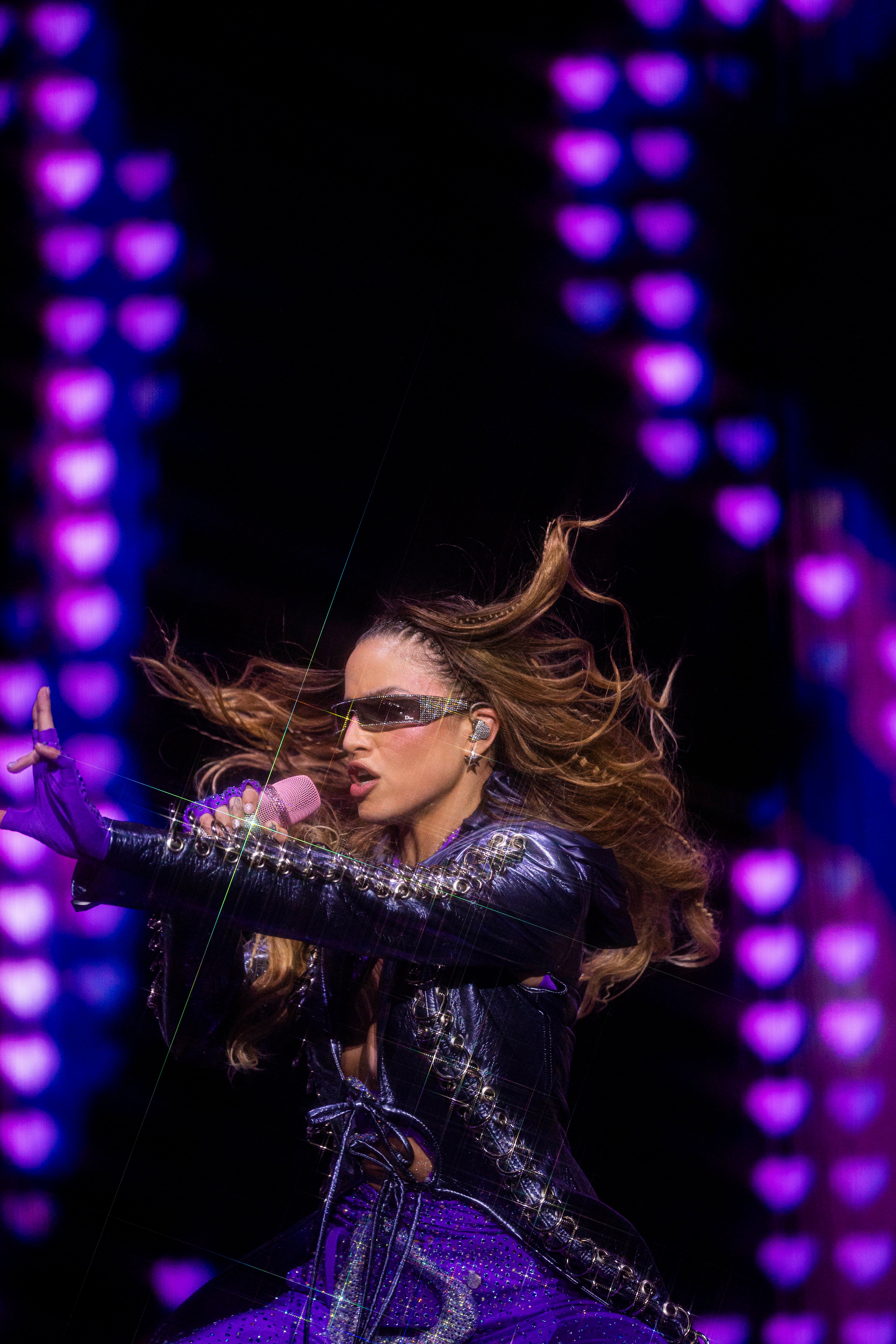 Emilia en su primer show en el Movistar Arena (Foto: @simon_canedo)