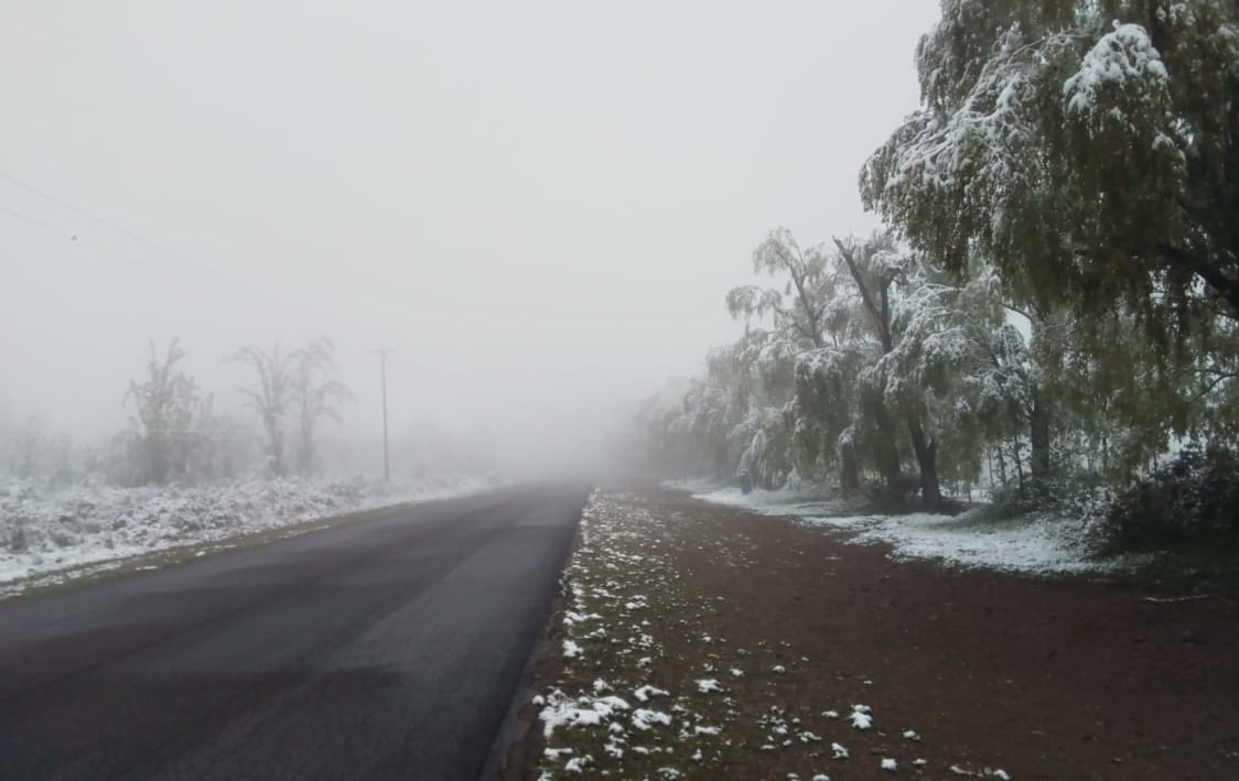 Nieve en Mendoza este 2 de noviembre (Gentileza / X Radio Mitre Mendoza)