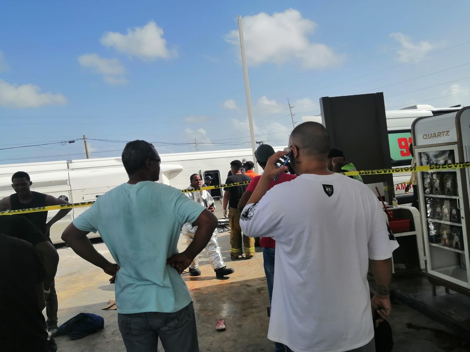 Una turista argentina falleció en el vuelco de un micro que iba a una excursión en Punta Cana. Foto: Twitter Leonardo Jaquez