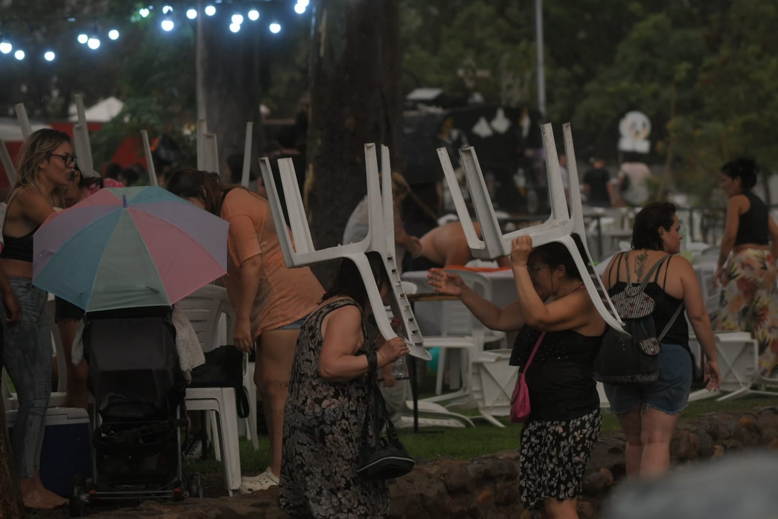 Guaymallén suspendió su fiesta de la Vendimia por la fuerte tormenta que azotó al Gran Mendoza. Foto: Marcelo Rolland / Los Andes