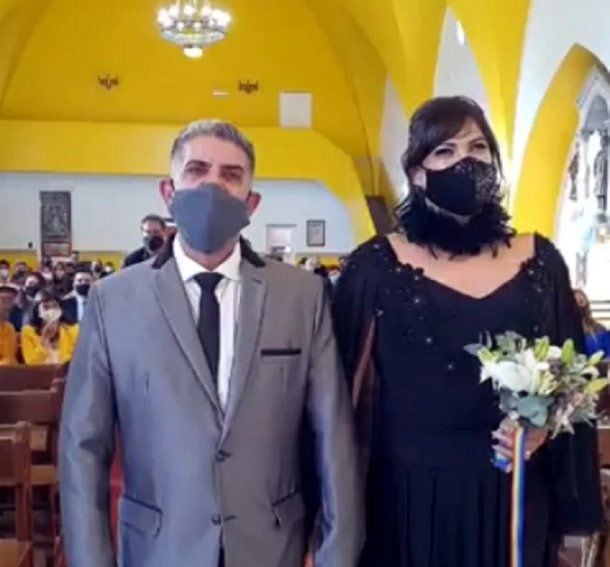 Un hombre y una mujer trans recibieron la bendición en una iglesia de Ushuaia. Gentileza