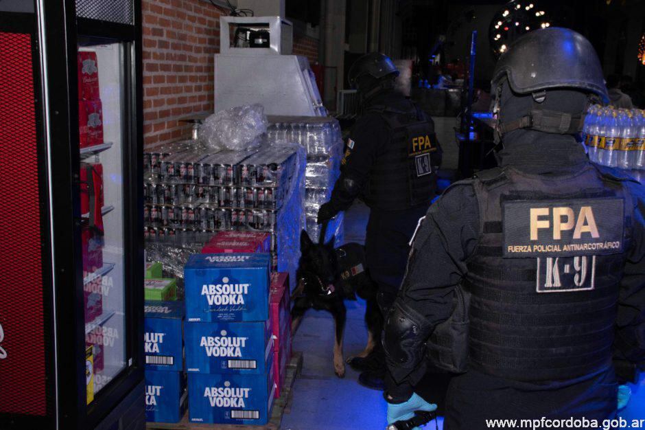 En controles en dos fiestas electrónicas, la FPA secuestró pastillas de éxtasis, marihuana y detuvo a una persona. (FPA)