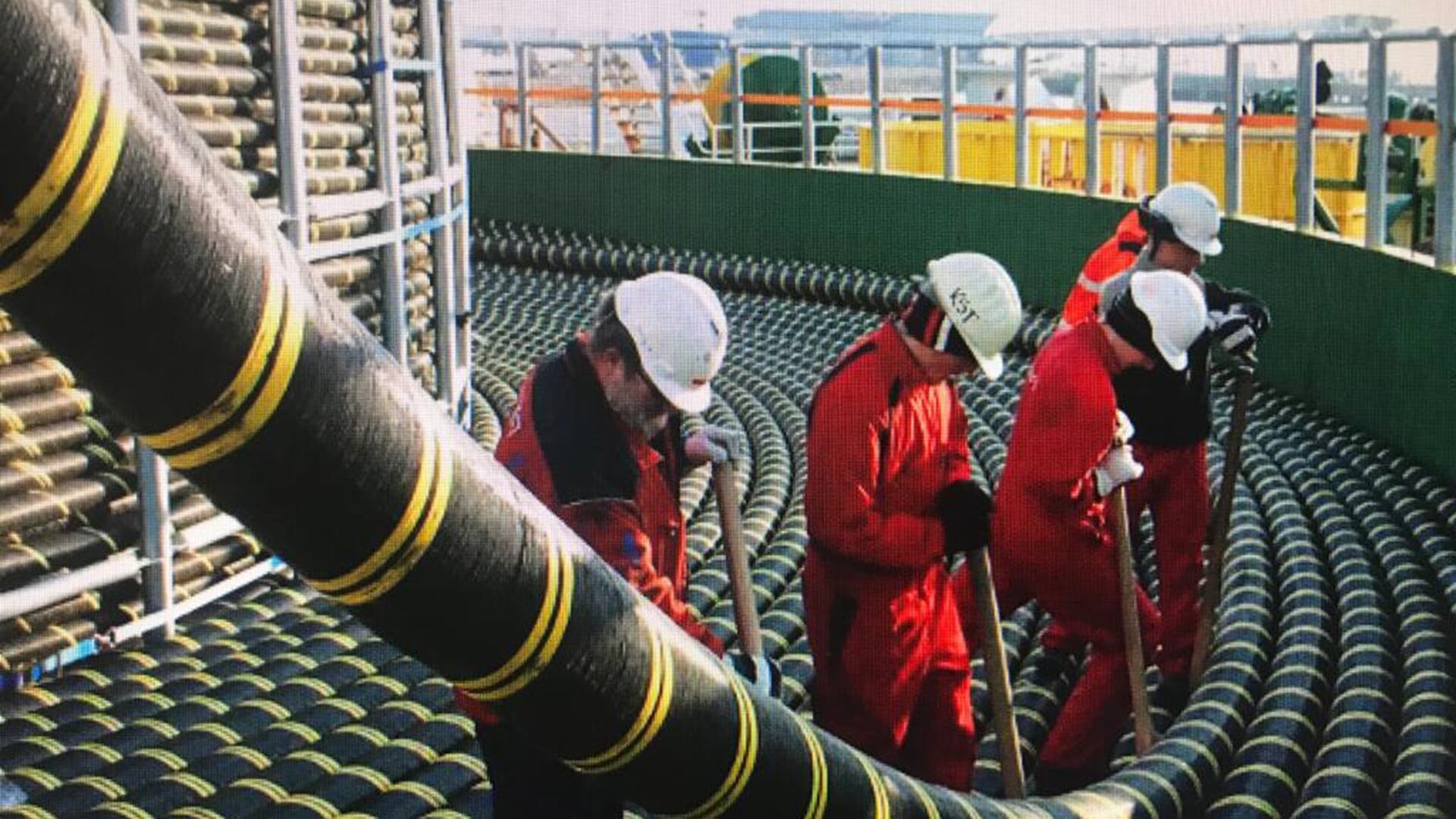 Una de las últimas instalaciones de fibra óptica en nuestro país se realizó en Las Toninas el año 2020. Foto: Daniel Coluccio, Observatorio Marítimo-Naval de ALFA