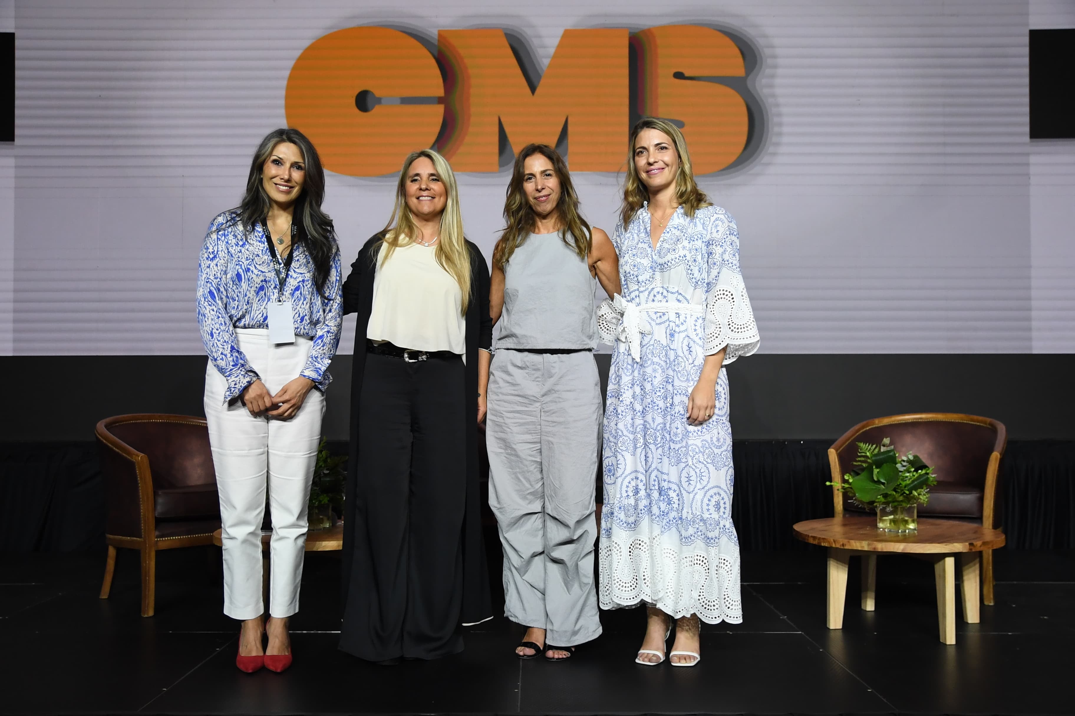 Panel de mujeres en la minería. Alejandra Cardona, de CAEM (Cámara Argentina de Empresas Mineras); Irini Wentinck, de Red MIA (Mujeres de la Industria Argentina); María Eugenia Sampalione, de Women In Mining Argentina; y Antonella Tassaroli, de Tassaroli SA. Foto: Los Andes