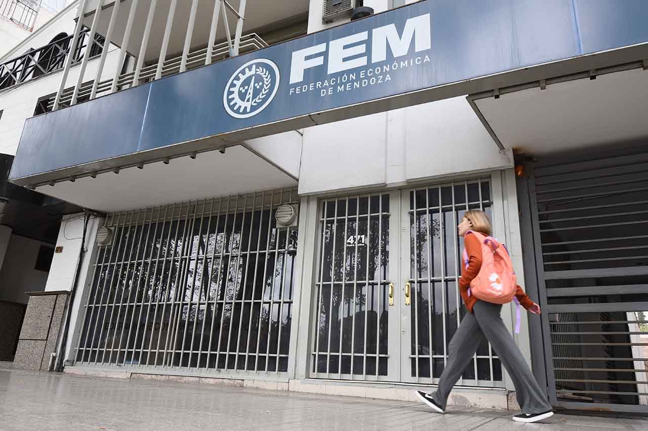 Frente del edificio de la Federación Económica de Mendoza, ubicado en calle Pedro Molina 471 de Ciudad
Foto:José gutierrez / Los Andes 