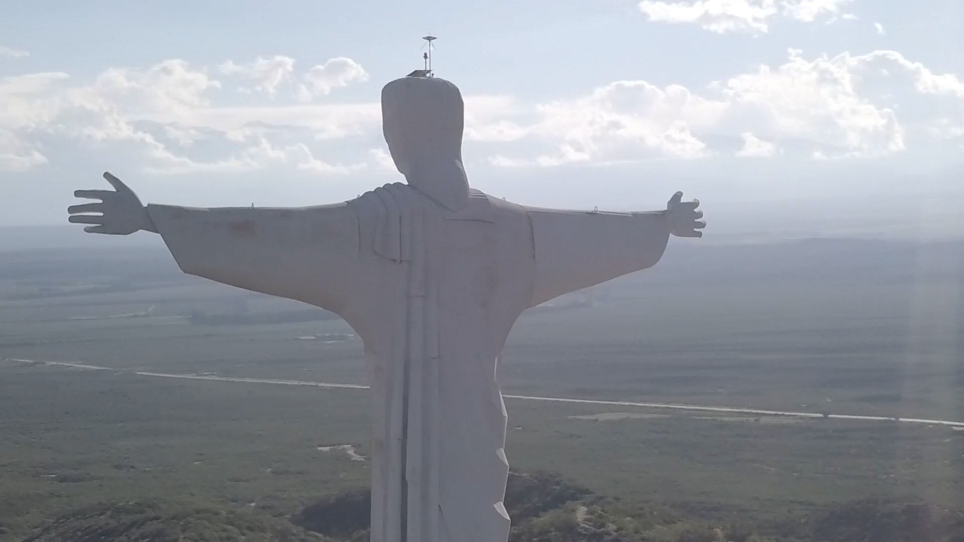 Para Mayra, el monumento del Cristo Rey “está mirando al Valle de Tupungato con los brazos abiertos, como abrazándolo y dándole la bienvenida a todos”.